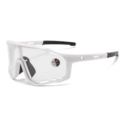 Photochromic sunglasses