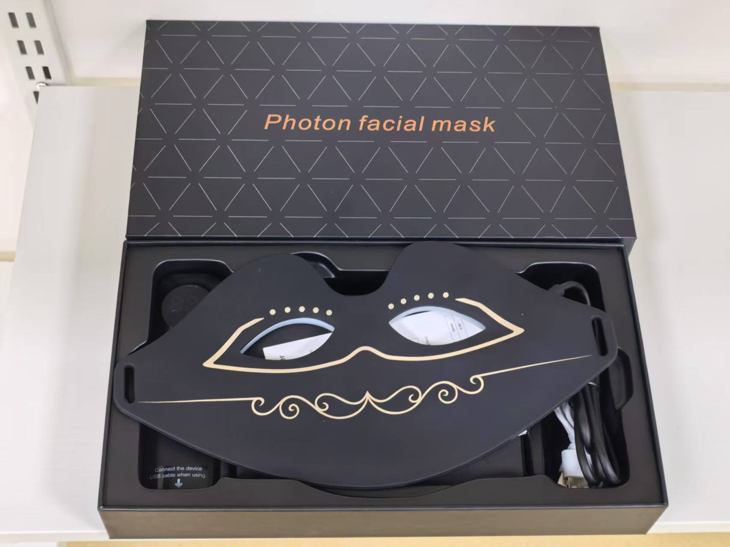 Photon Rejuvenating Mask