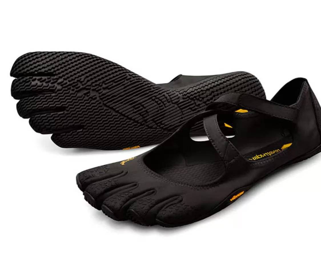 Pilates split-toe dance shoes