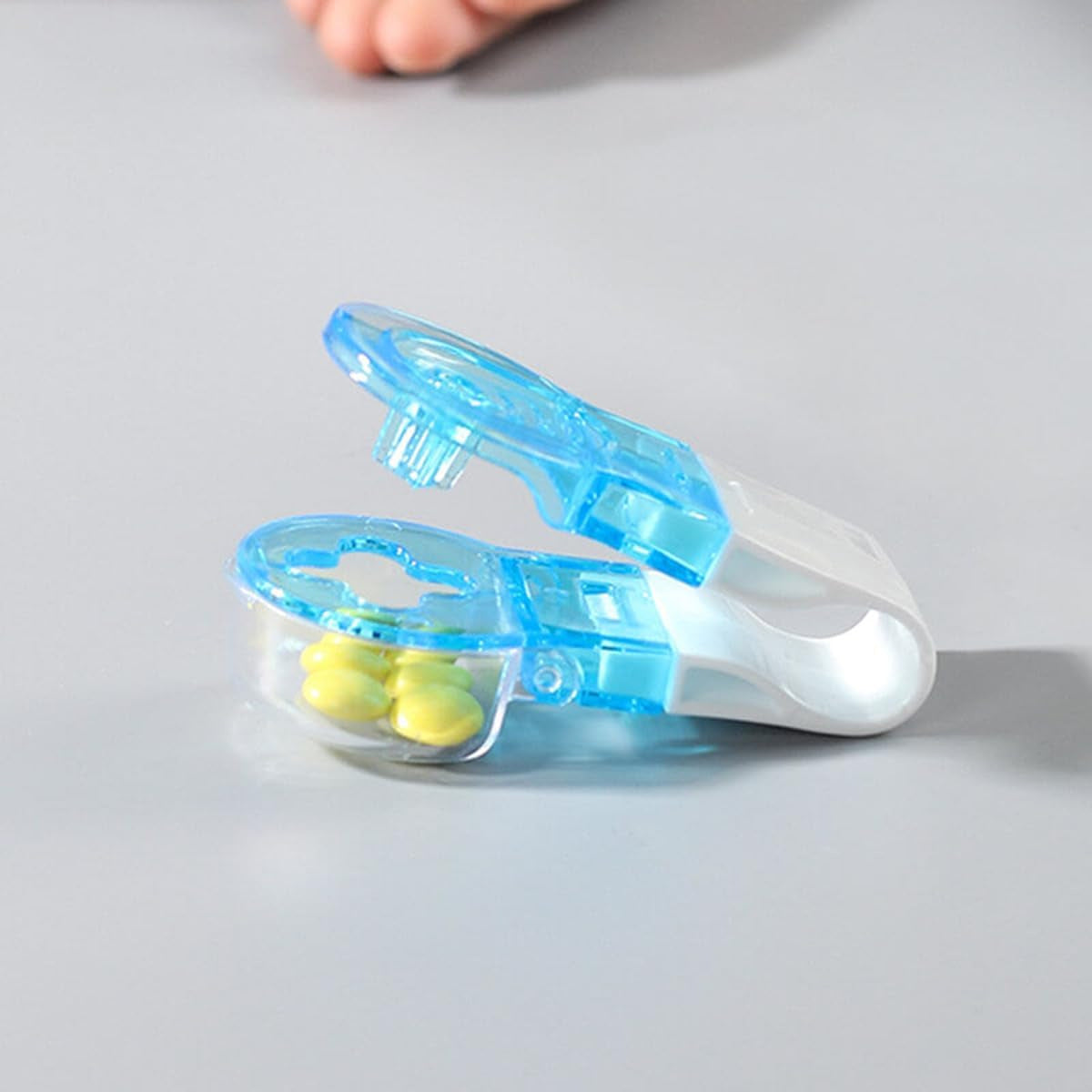 Pill dispenser