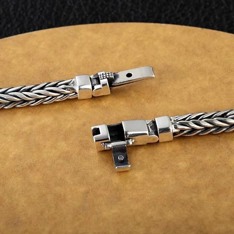 Pin-type keel bracelet