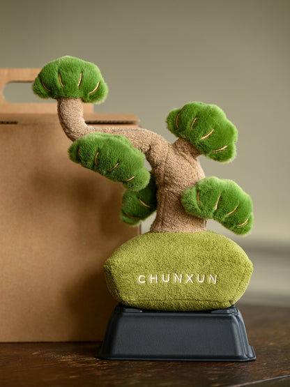 Pine tree desktop ornament