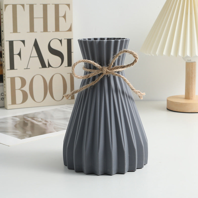 Pineapple-textured jute rope plastic vase