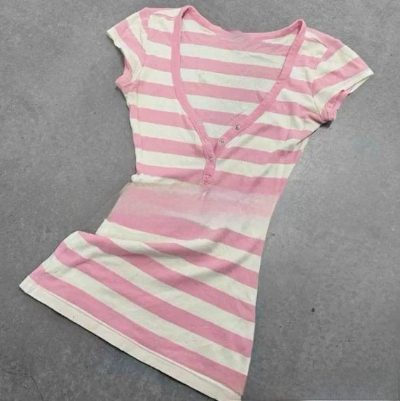 Pink striped V-neck base long-sleeved shirt
