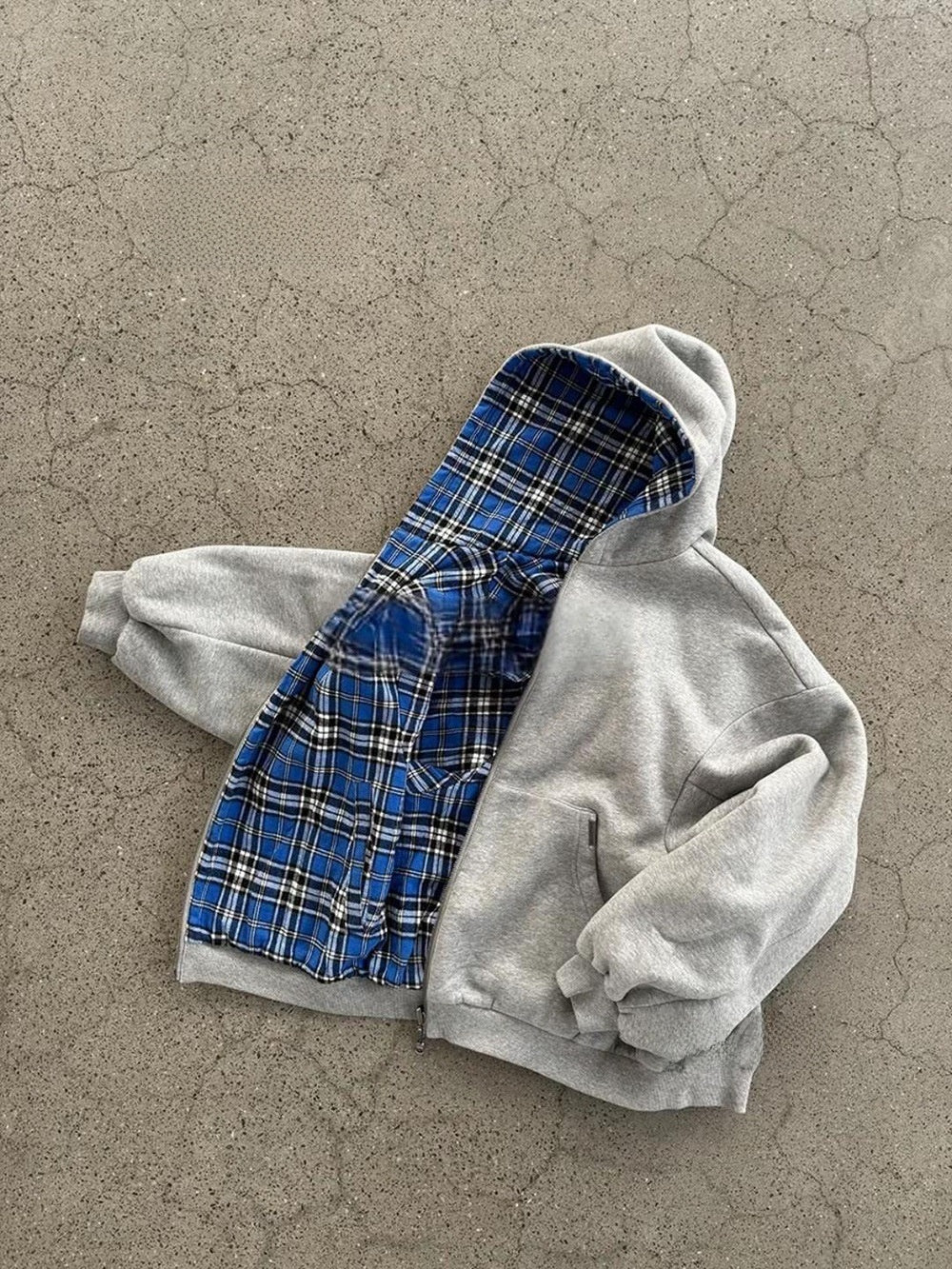 Plaid Zip-up Hoodie with Long Sleeves