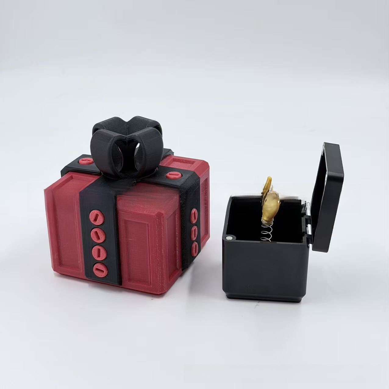 Plastic gift box