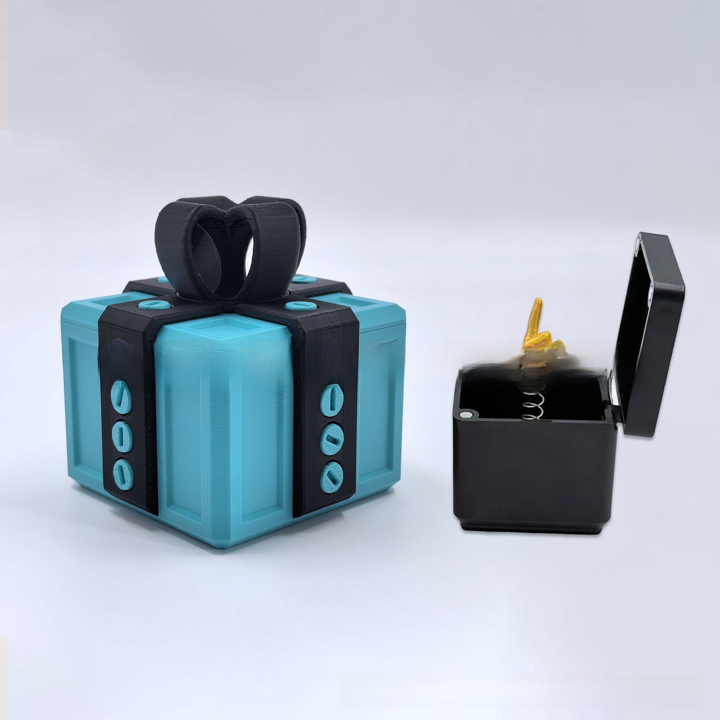 Plastic gift box