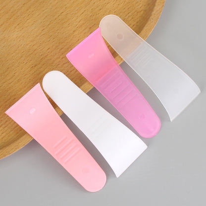 Plastic Hair Removal Scraper with Curved Handle