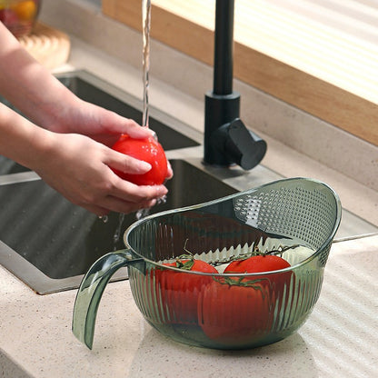 Plastic kitchenware