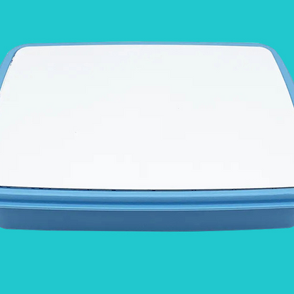 Plastic lunch box