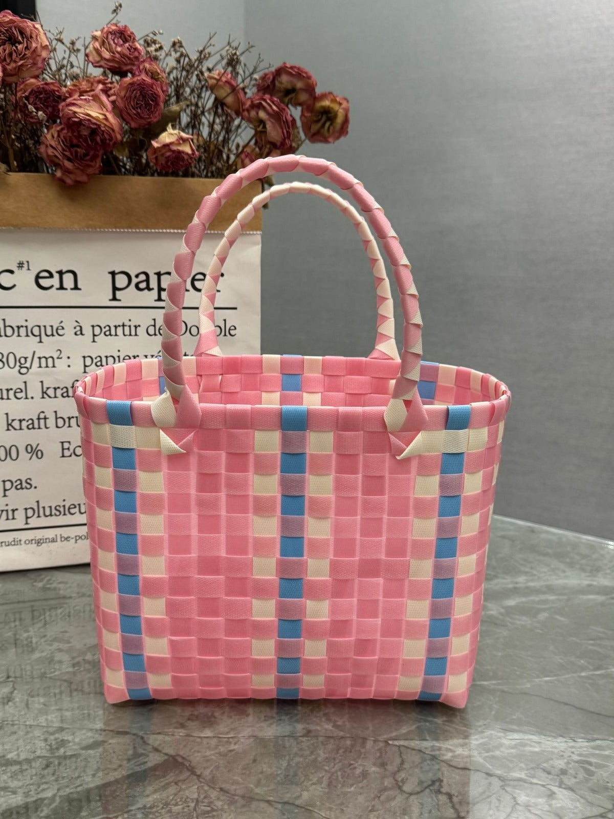 Plastic tote bag