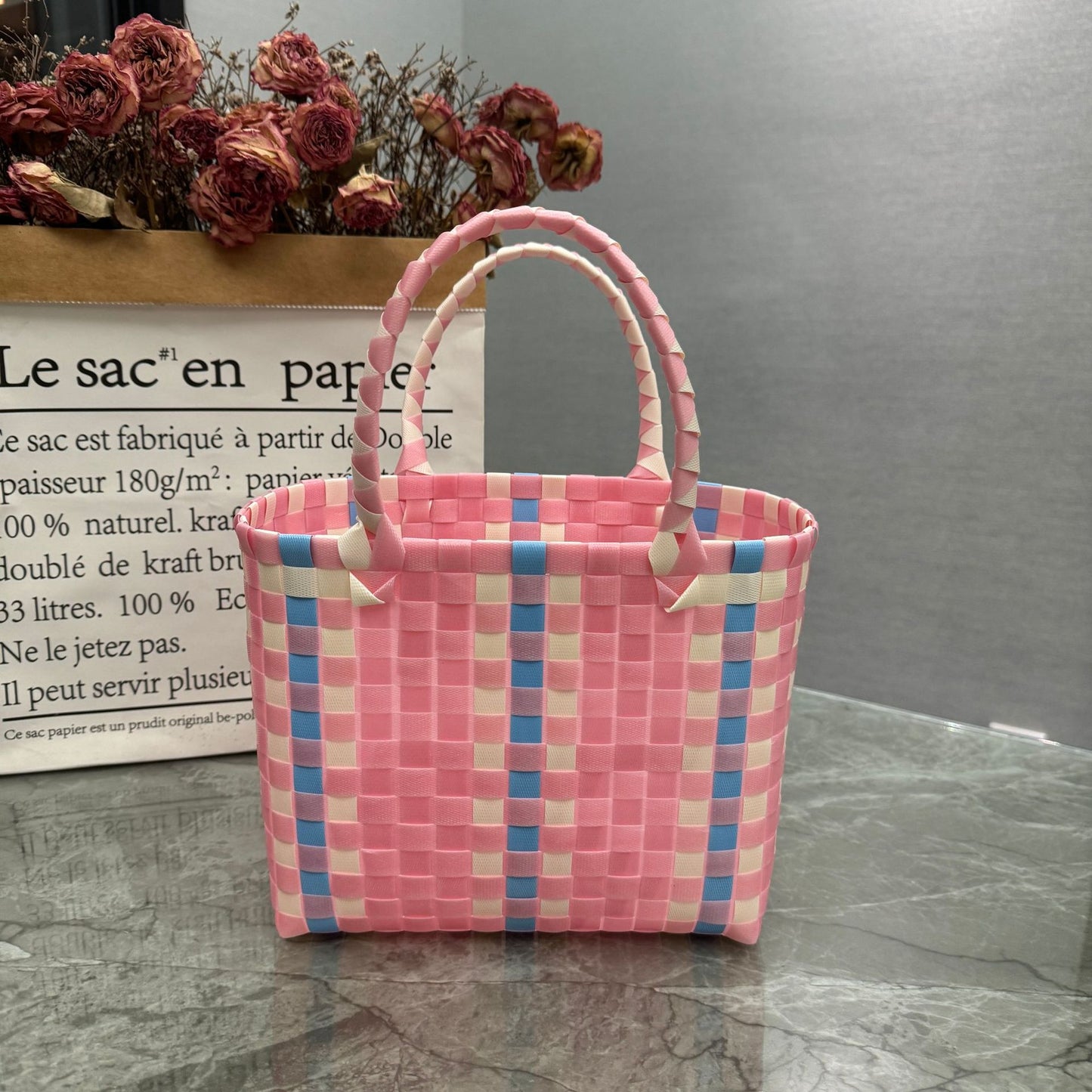 Plastic tote bag