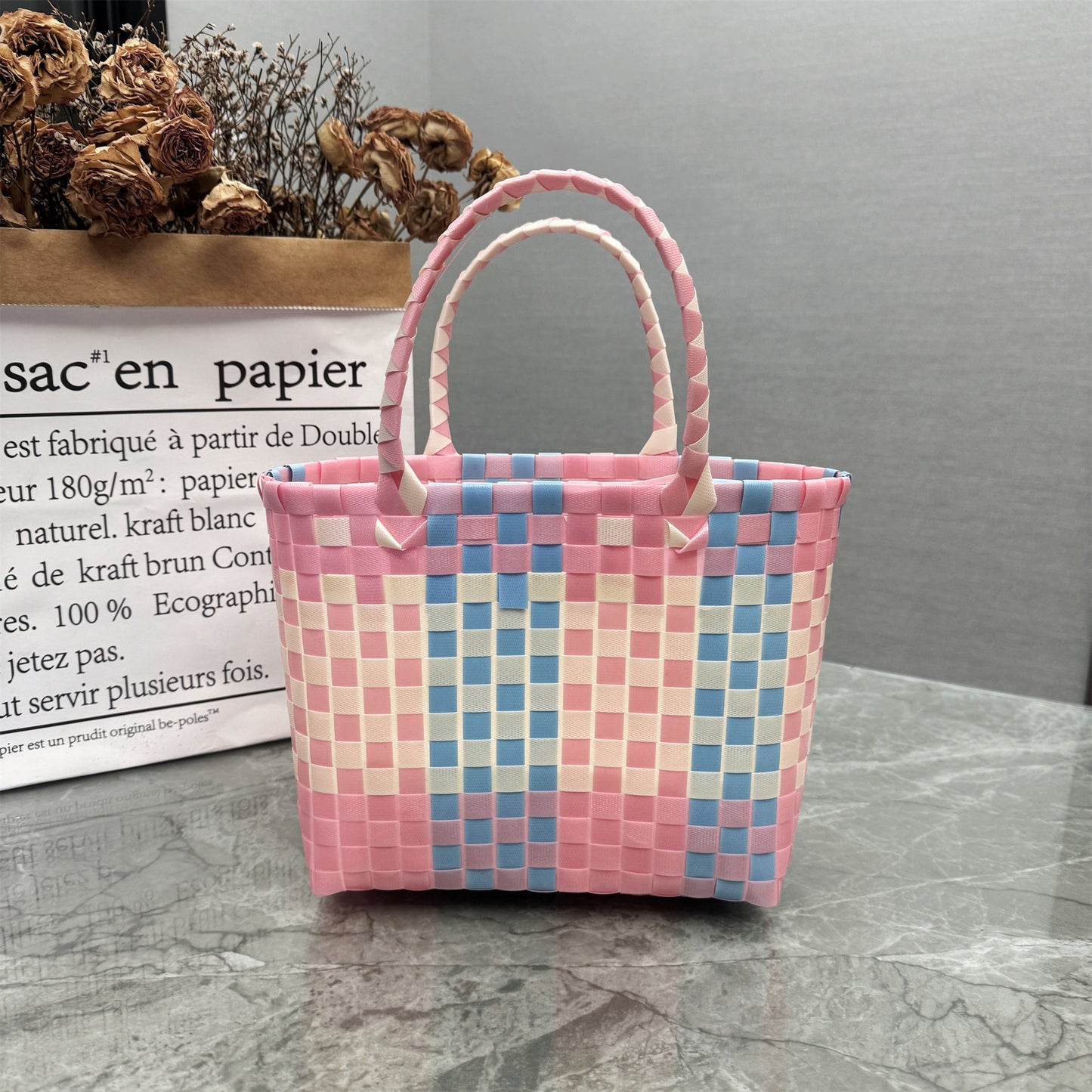 Plastic tote bag