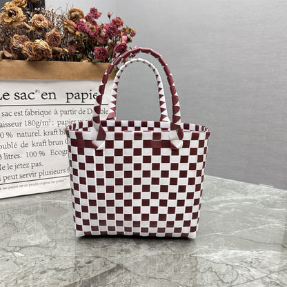 Plastic tote bag