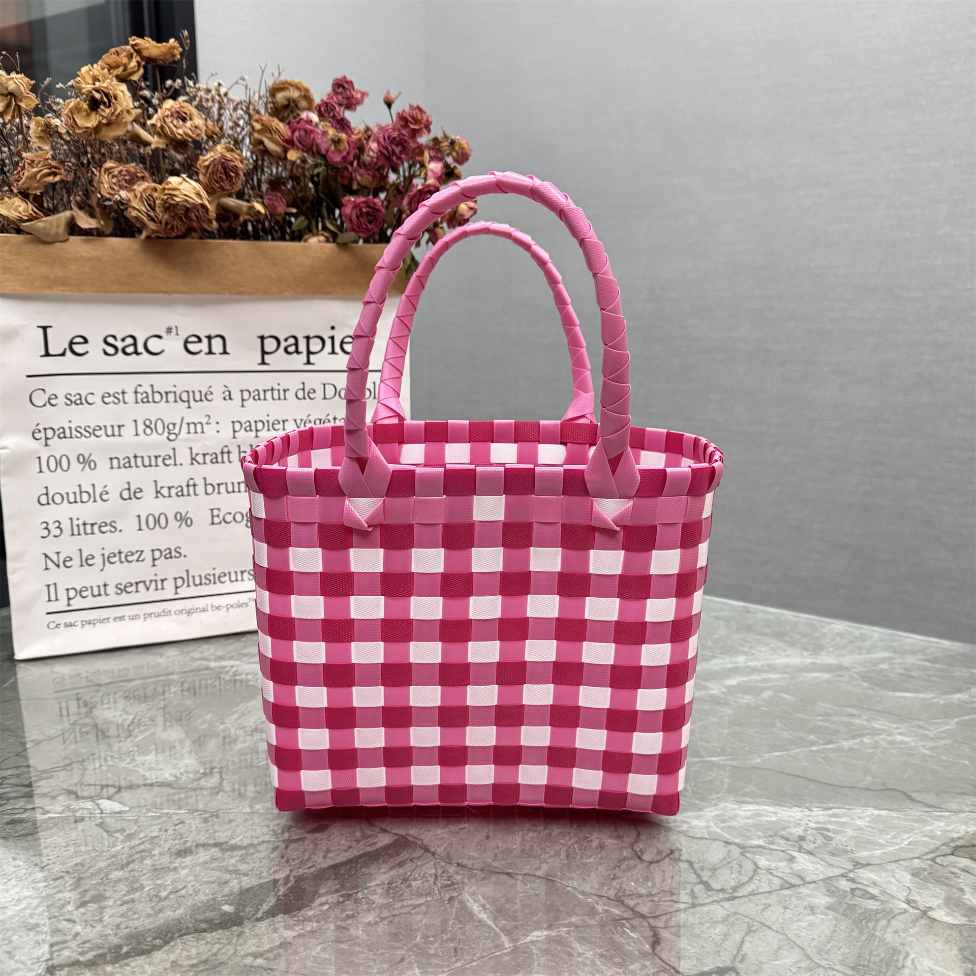 Plastic tote bag