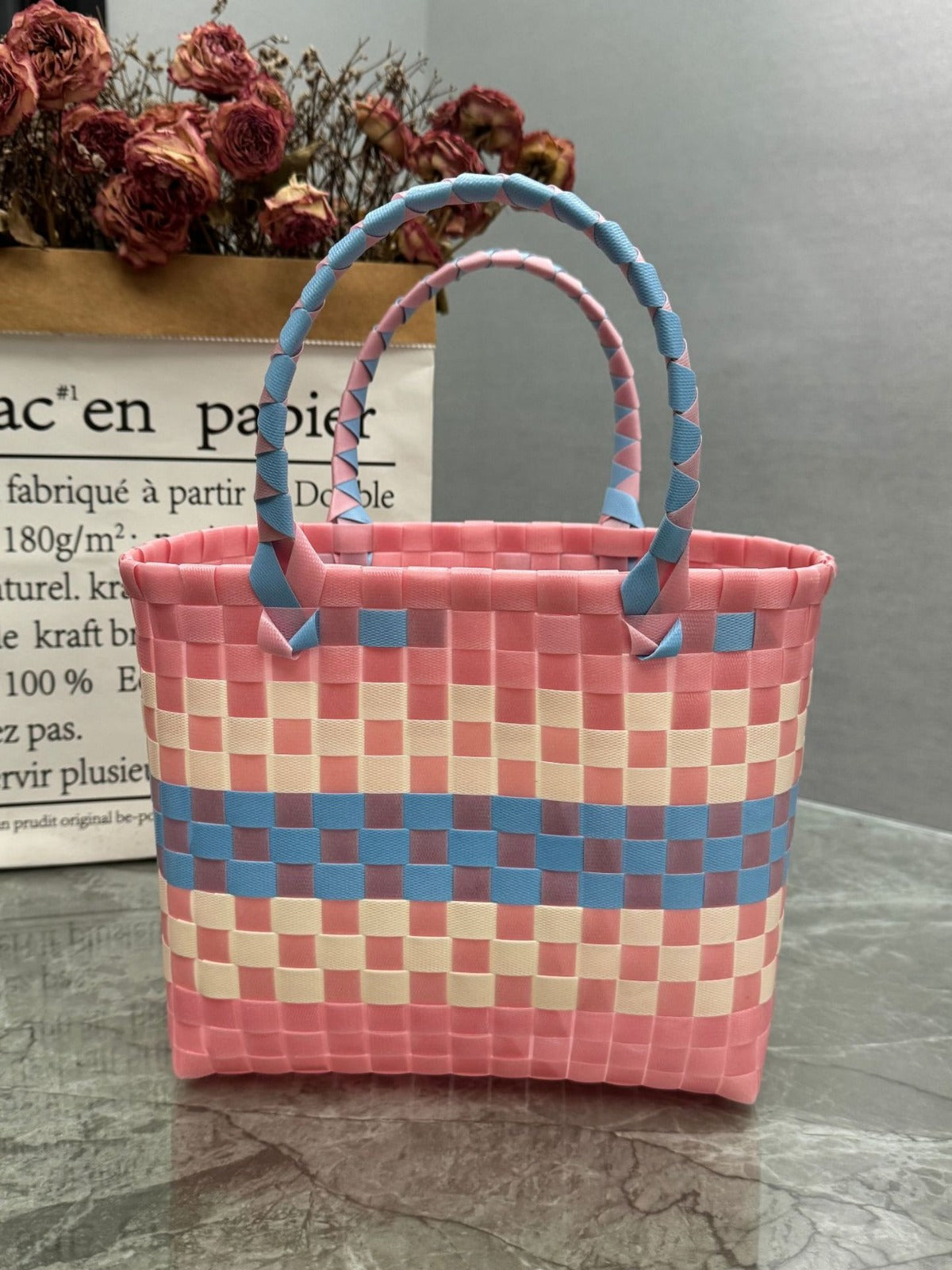 Plastic tote bag