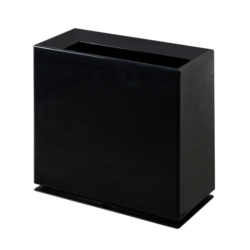 Plastic trash bin