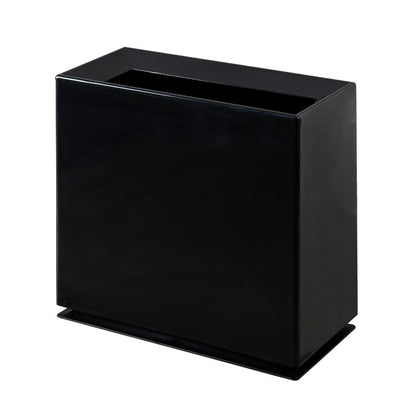 Plastic trash bin