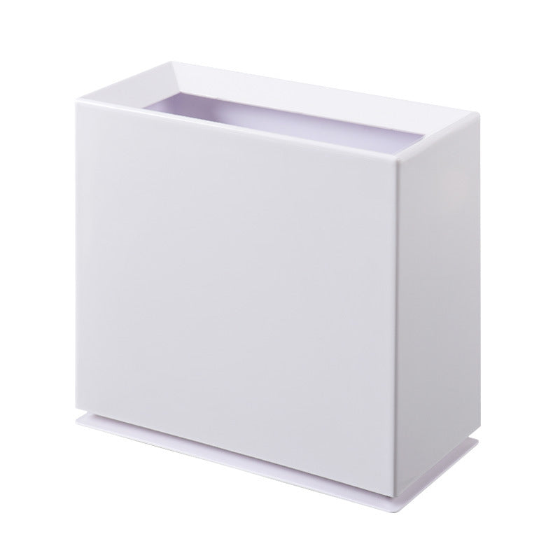 Plastic trash bin