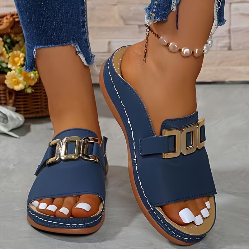Platform sandals