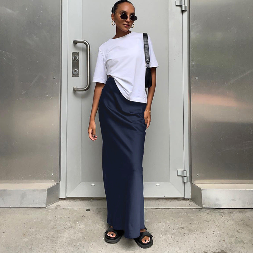 Pleated Hip-Hugging Skirt in Solid Colors