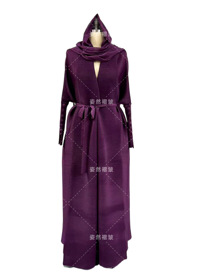 Pleated long-sleeved coat
