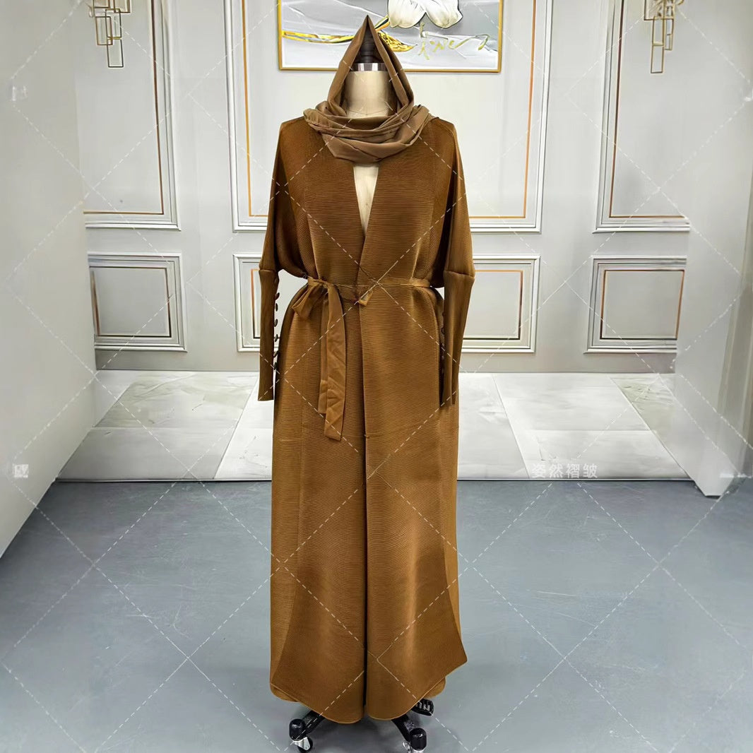 Pleated long-sleeved coat