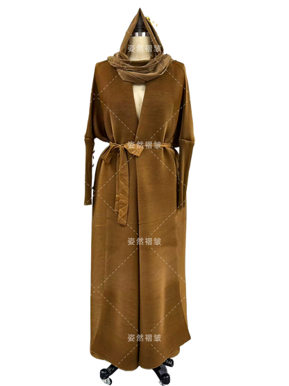 Pleated long-sleeved coat