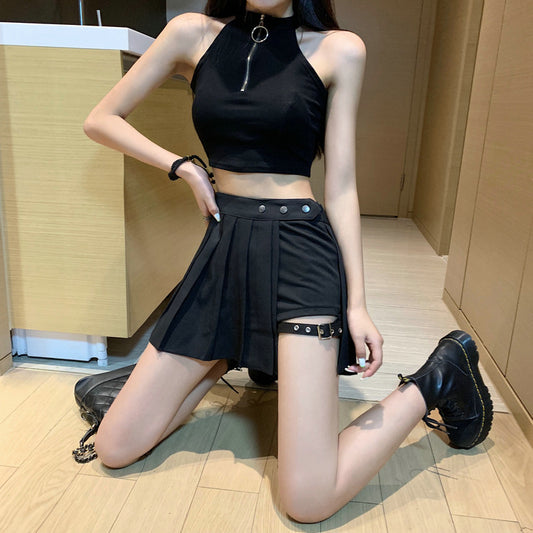 pleated skirt