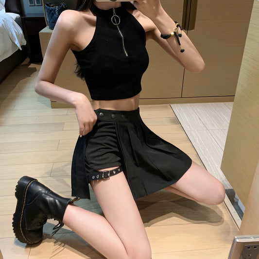 pleated skirt