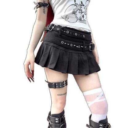 pleated skirt