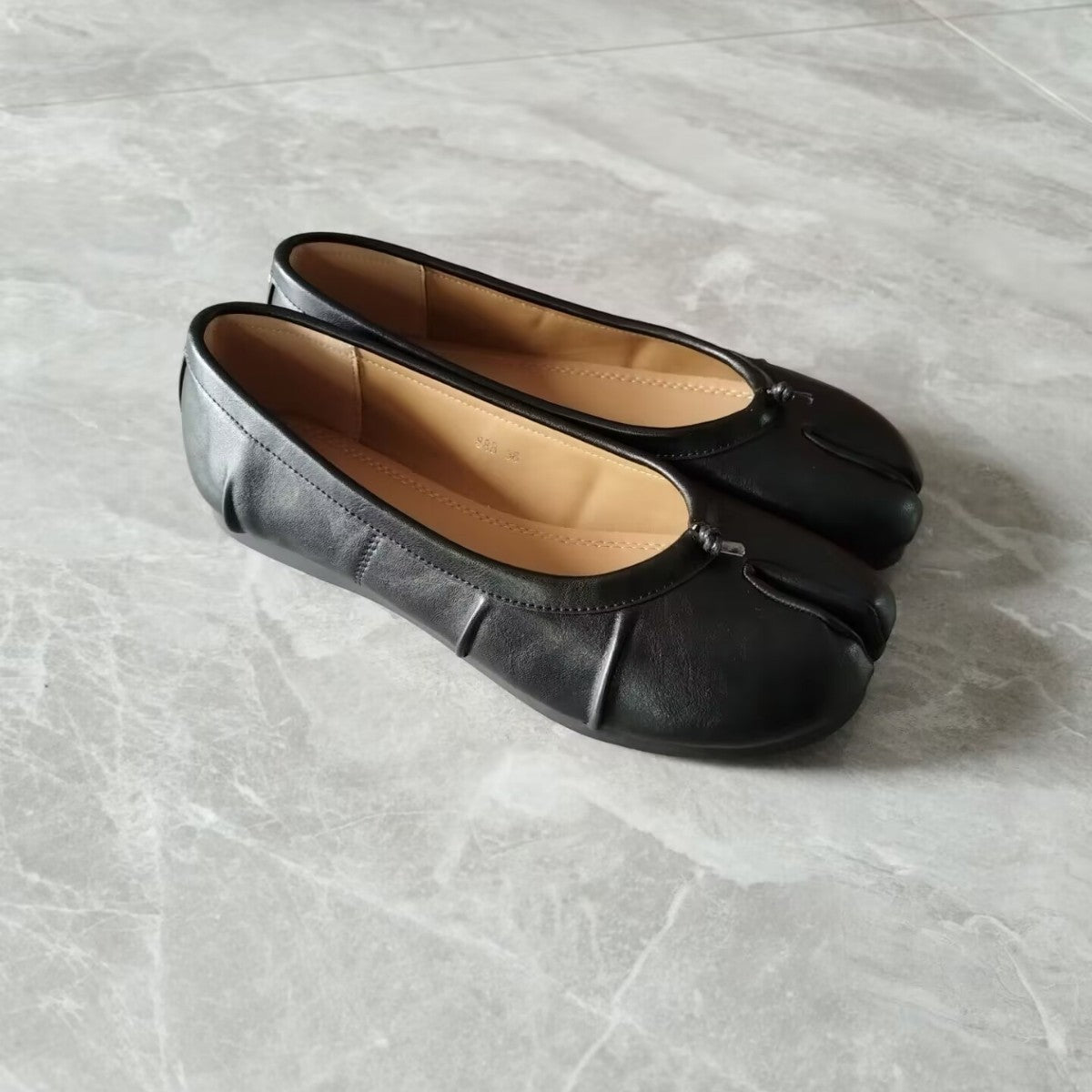 Pleated Split-Toe Ballet Flats