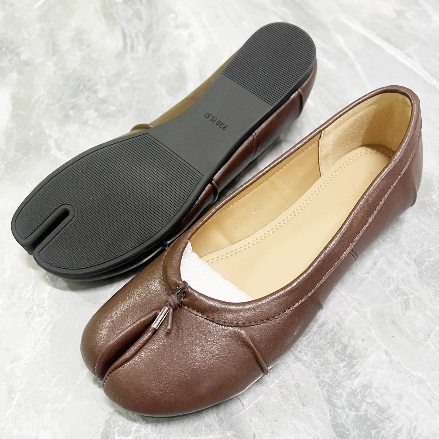 Pleated Split-Toe Ballet Flats
