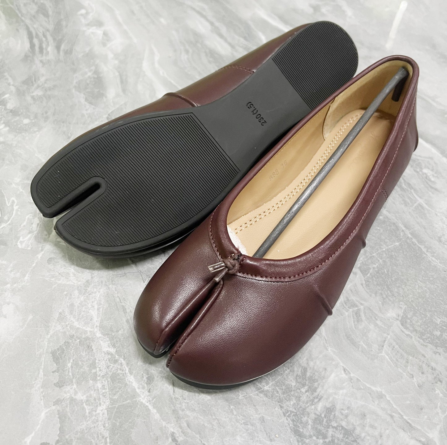 Pleated Split-Toe Ballet Flats