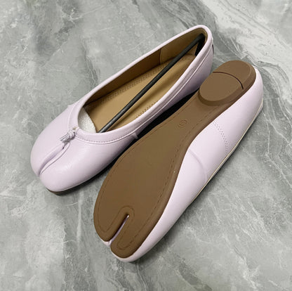 Pleated Split-Toe Ballet Flats