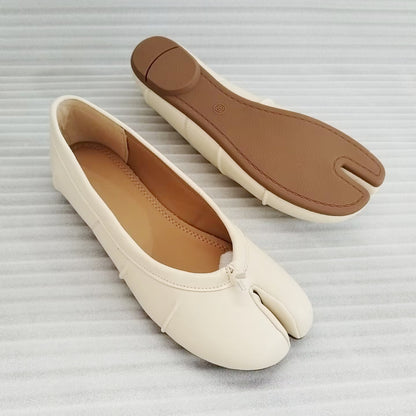 Pleated Split-Toe Ballet Flats