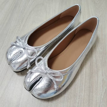 Pleated Split-Toe Ballet Flats