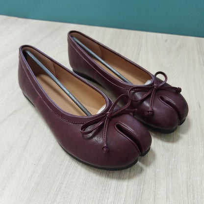Pleated Split-Toe Ballet Flats