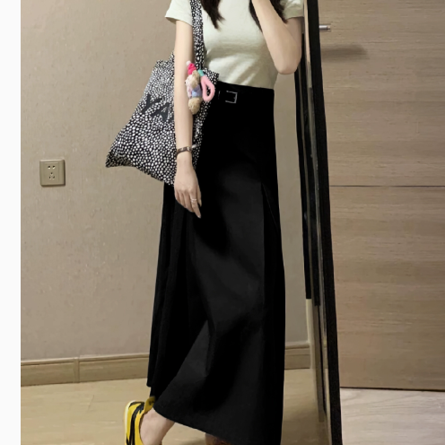 Pleated Suit Skirt
