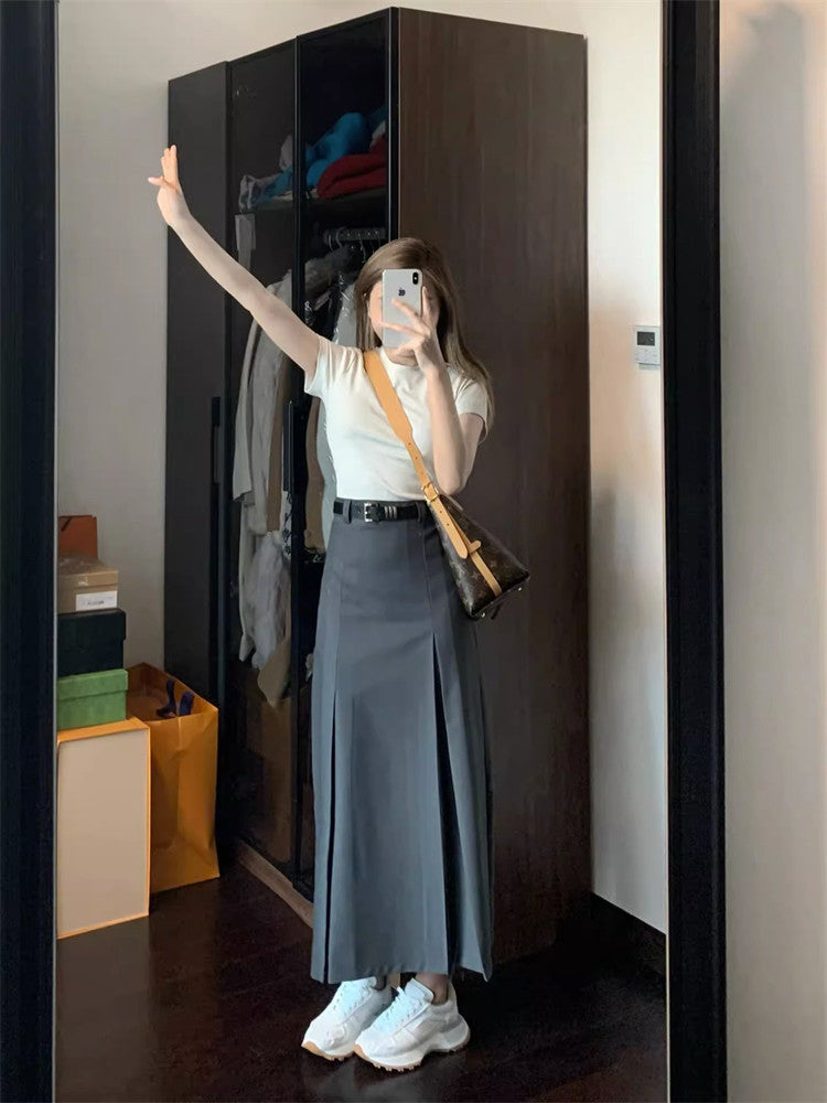 Pleated Suit Skirt