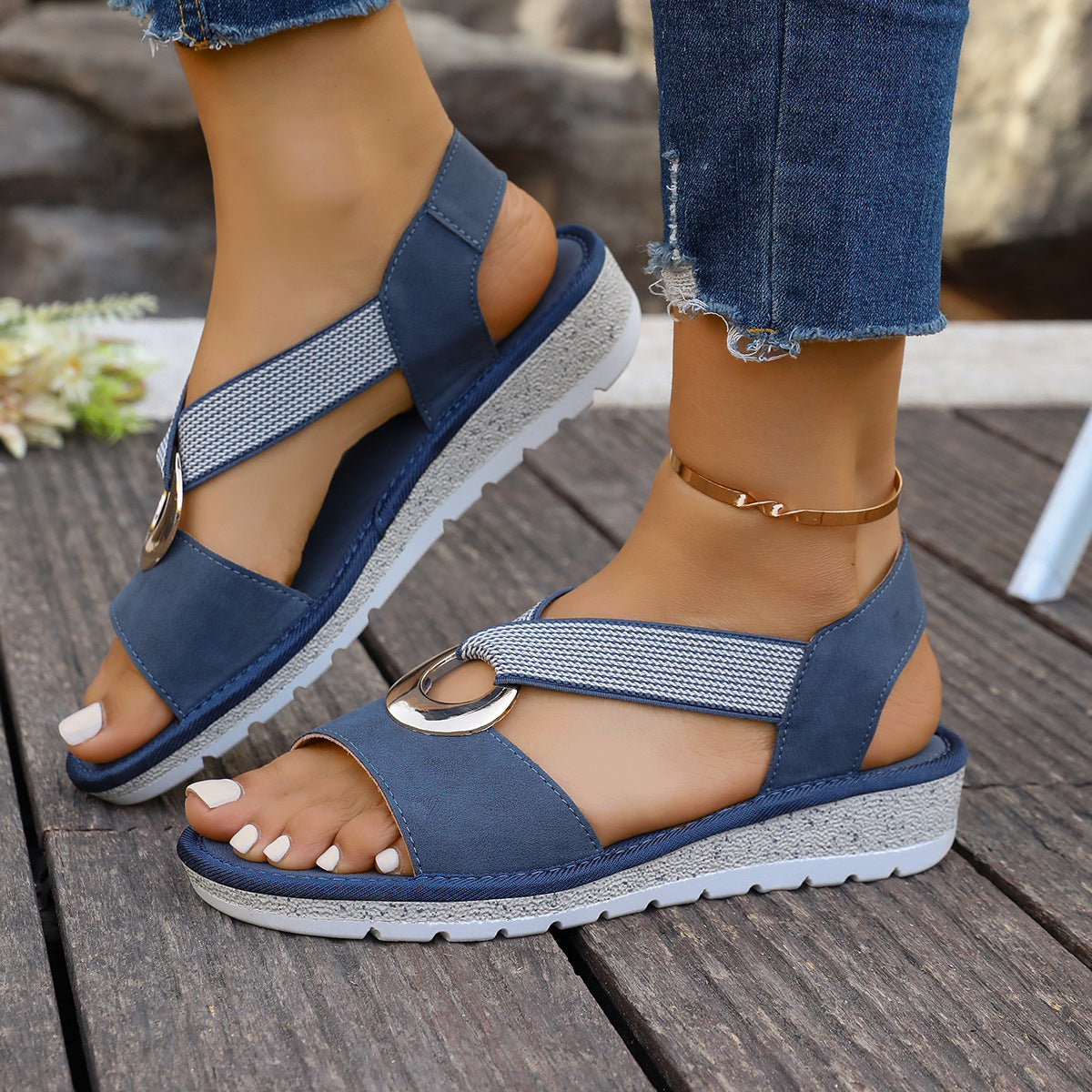 Plus-size sandals