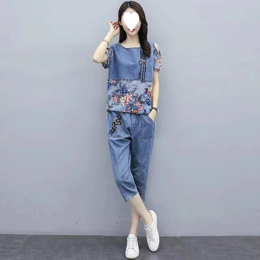 Plus-size women's slimming denim top and capri pants