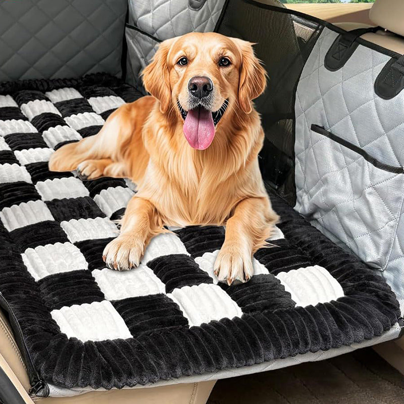 Plush Checkerboard Pet Car Seat Cushion