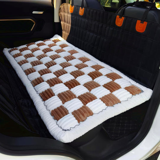 Plush Checkerboard Pet Car Seat Cushion