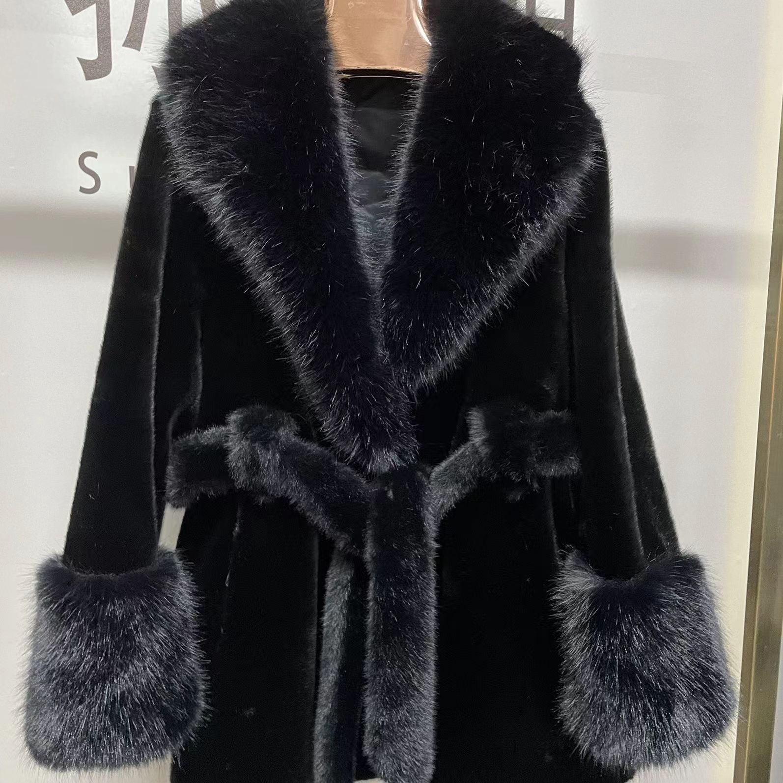 Plush coat High Fashion version