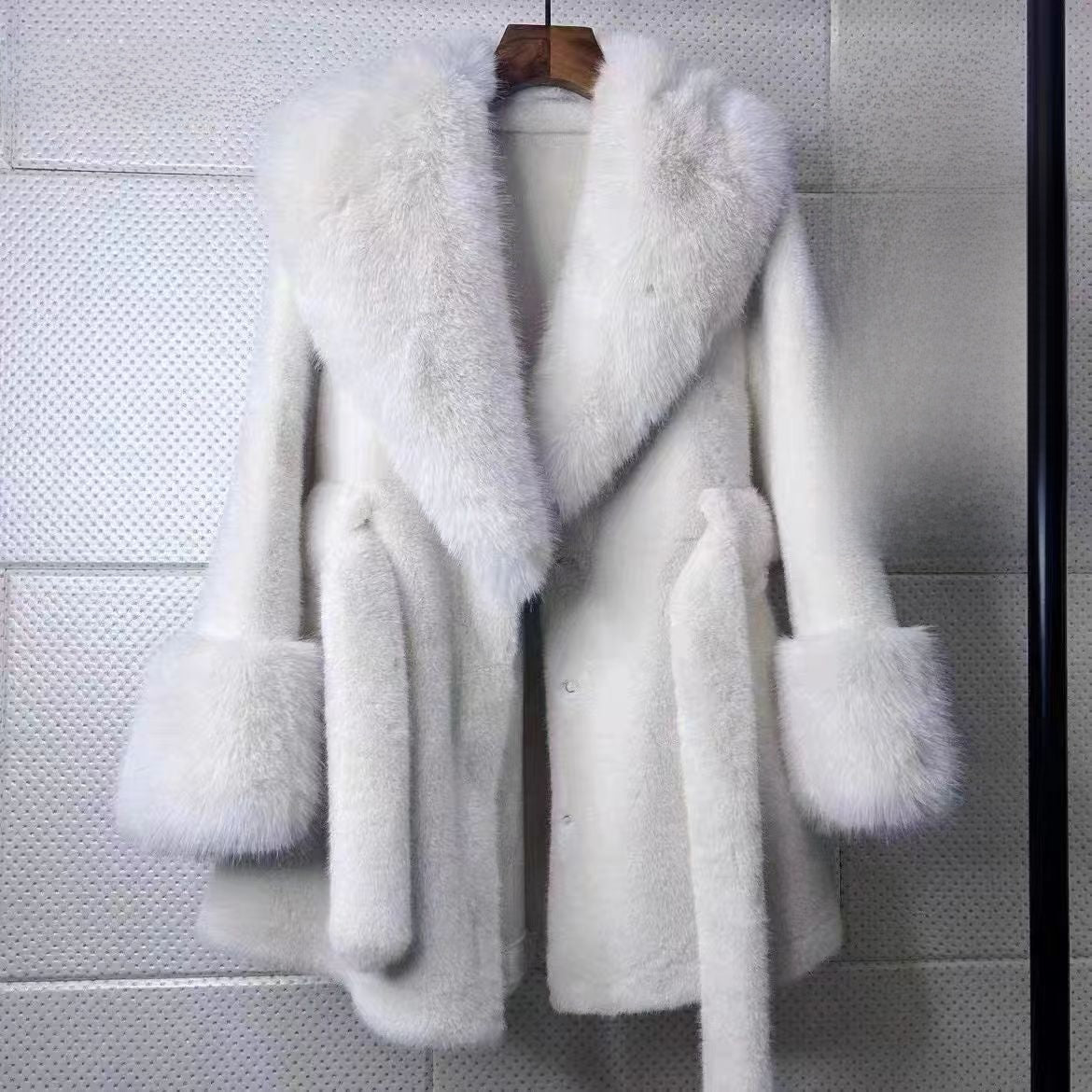 Plush coat High Fashion version
