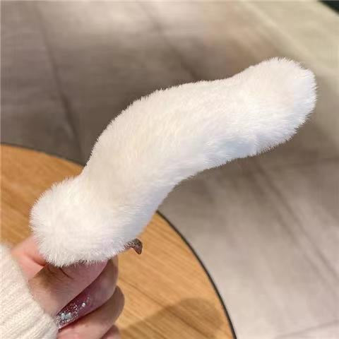 plush hairclip