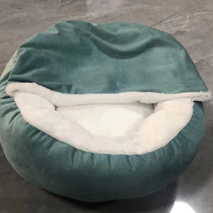 Plush Pet Bed with Lid