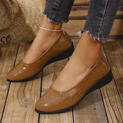 Pointed-Toe Wedge Flat Shoes for Women