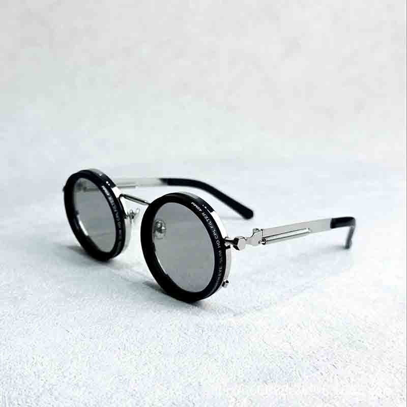 Polarized adjustable-light glasses